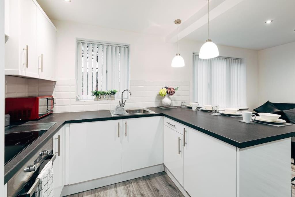 Park & Relax In 1Bd Central Liverpool Home Exterior foto